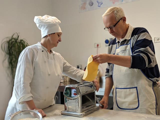 00100dPORTRAIT_00100_BURST20190304121346467_COVER