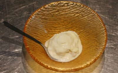 GORGONZOLA AND PEARS ICE CREAM