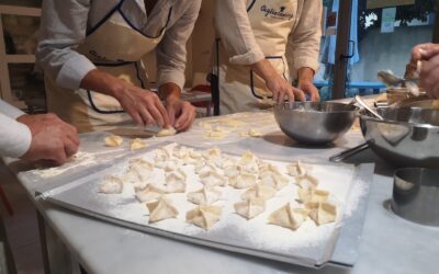 NON TI CURAR DI LORO, MA GUARDA E IMPASTA – DON’T CARE ABOUT THEM, BUT LOOK AND KNEAD (  from a famous verse by Dante Alighieri, Don’t worry about them, but look and pass)